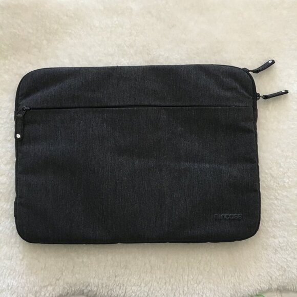 Incase Laptop Sleeve 14"x10" Gray 16" Diagonal - Picture 1 of 12